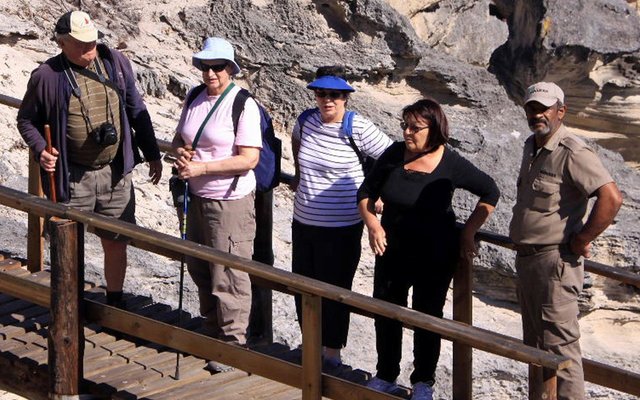“Hikers” on the Duiwelsgat Hiking Trail during an investigating hike. (Photo: Johan Pieterse - Studio Jo-Signs) “Hikers” on the Duiwelsgat Hiking Trail during an investigating hike. (Photo: Johan Pieterse - Studio Jo-Signs)